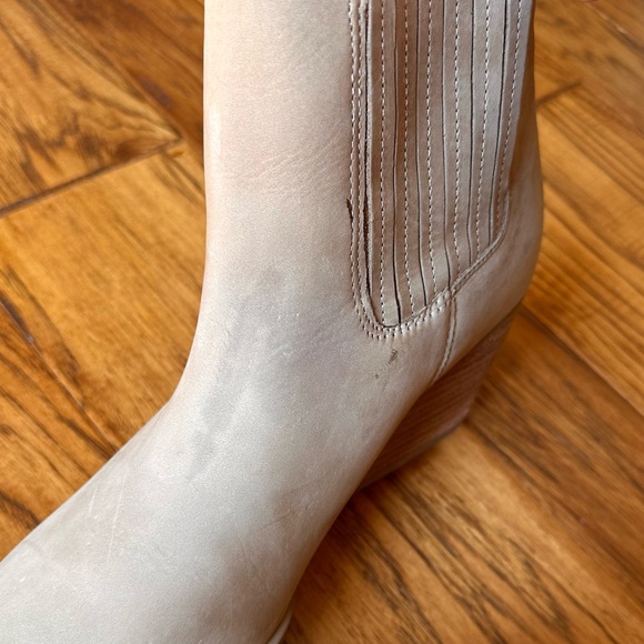 Steve Madden Terezza Tan Nubuck Leather Boots Size 9.5 - Picture 4 of 7